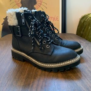 Black women’s boots size 6